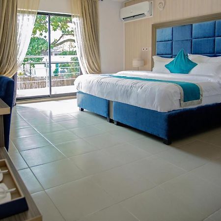 Riviera Suites Lagos Exterior foto