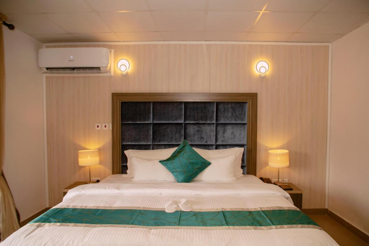 Riviera Suites Lagos Exterior foto