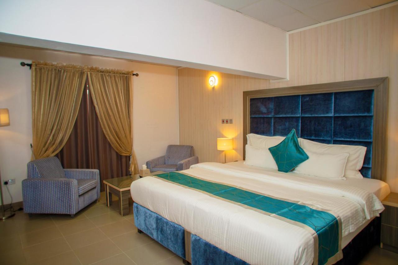 Riviera Suites Lagos Exterior foto