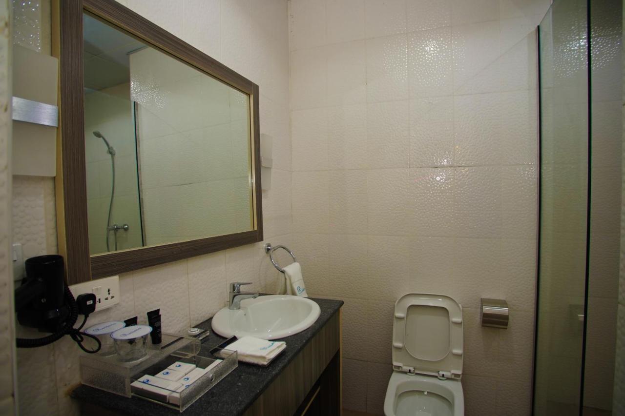 Riviera Suites Lagos Exterior foto