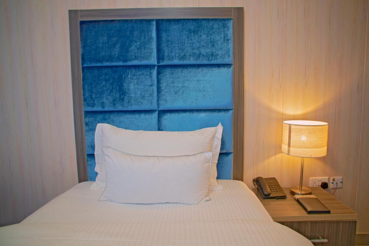 Riviera Suites Lagos Exterior foto
