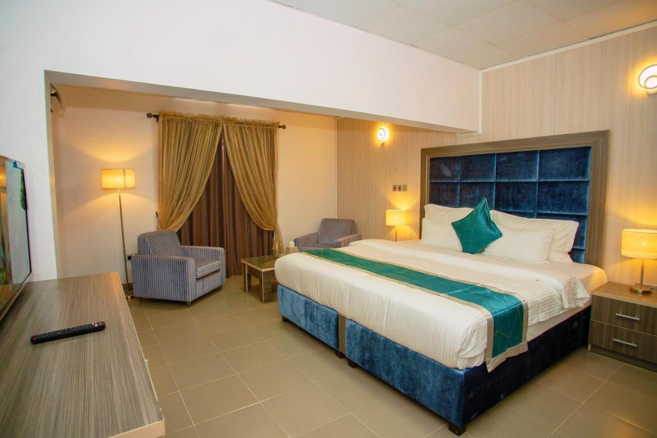 Riviera Suites Lagos Exterior foto