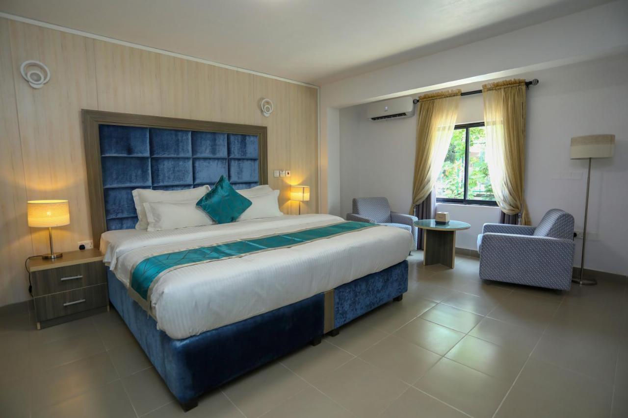 Riviera Suites Lagos Exterior foto