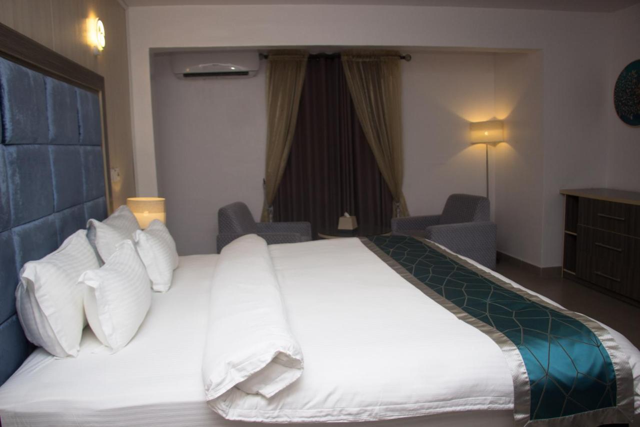 Riviera Suites Lagos Exterior foto