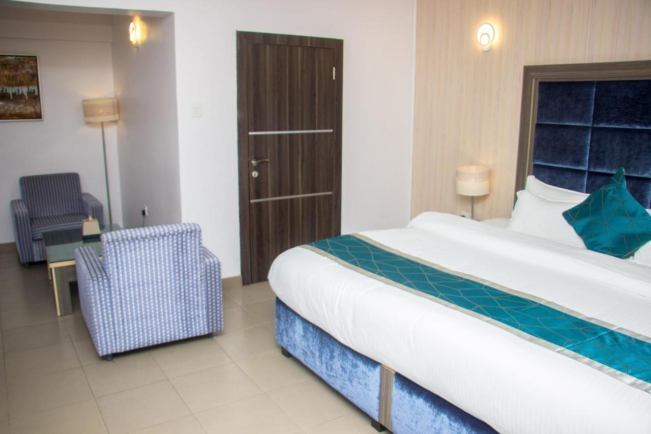Riviera Suites Lagos Exterior foto