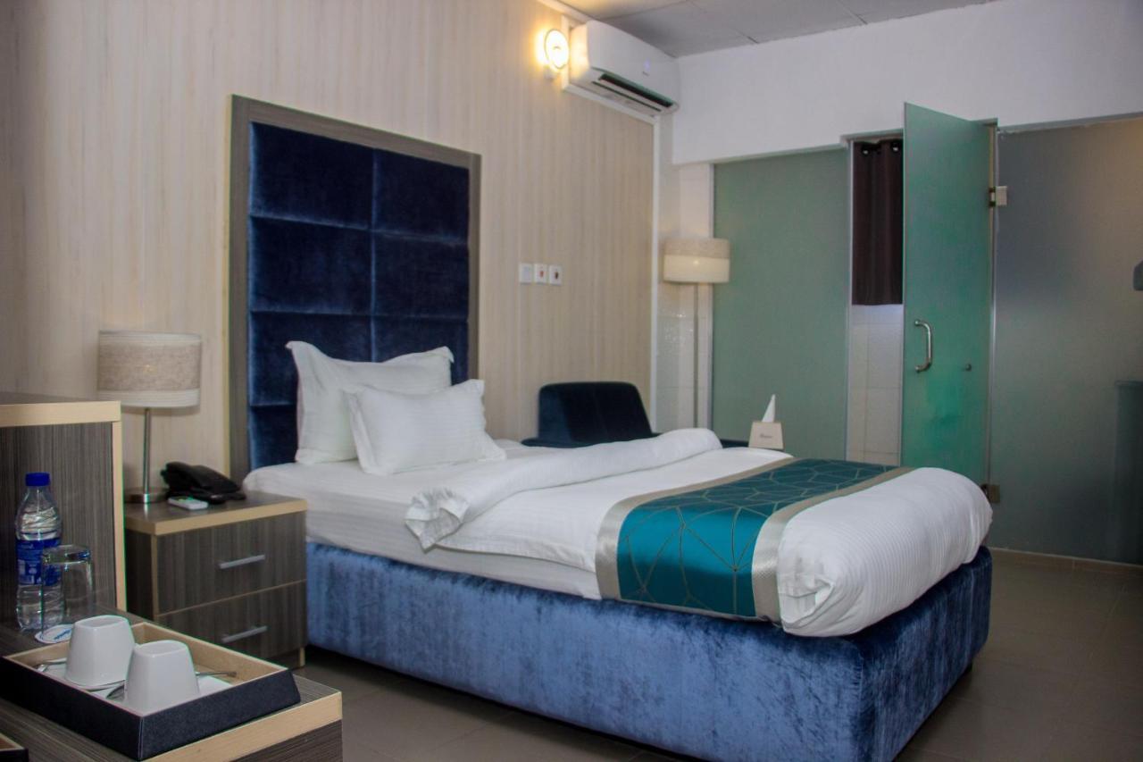 Riviera Suites Lagos Exterior foto