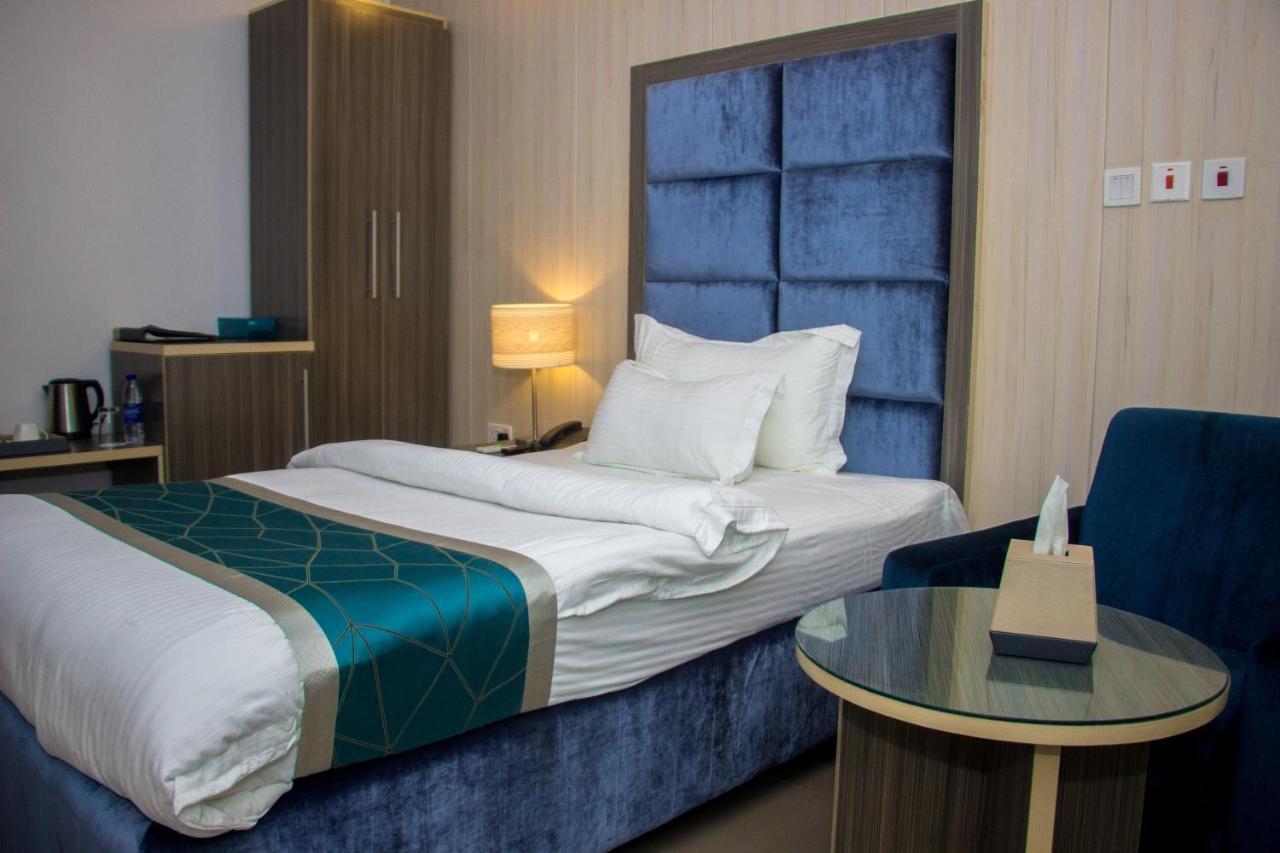 Riviera Suites Lagos Exterior foto